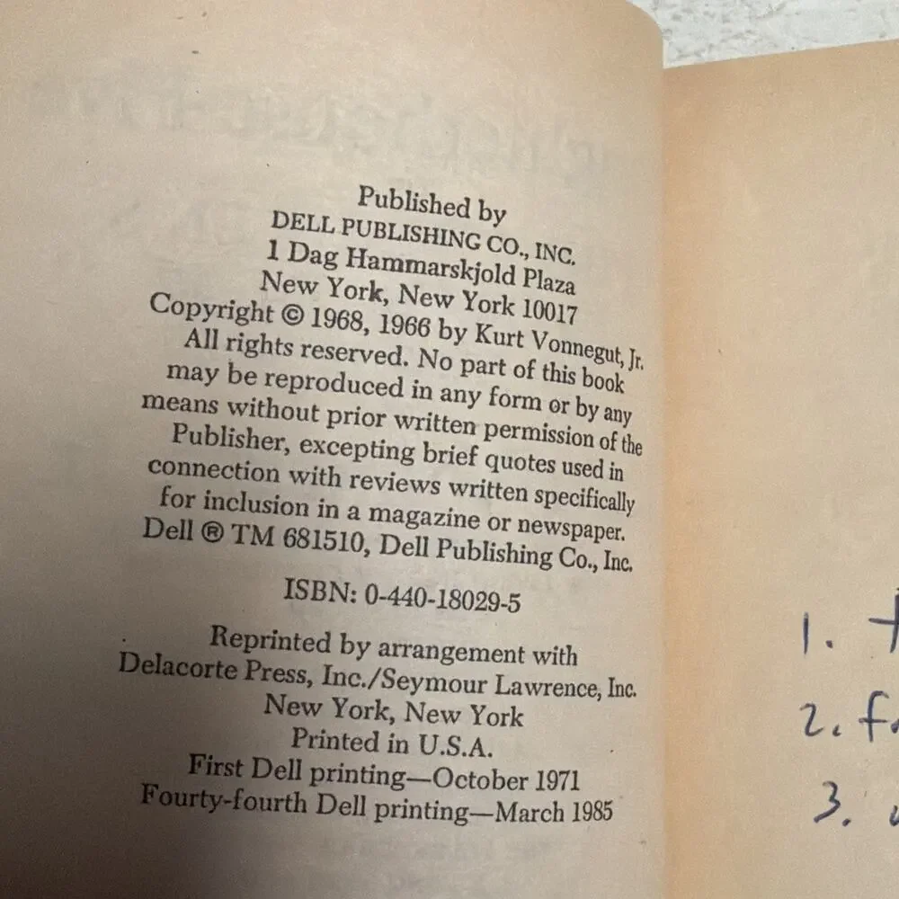 Slaughter House Five‎ By Kurt Vonnegut Jr Dell 1985